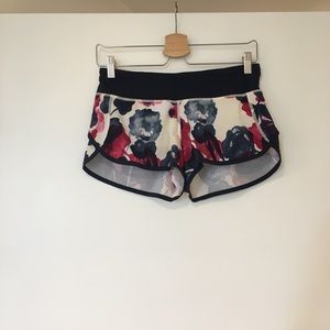 Lululemon 2.5” Lined Shorts